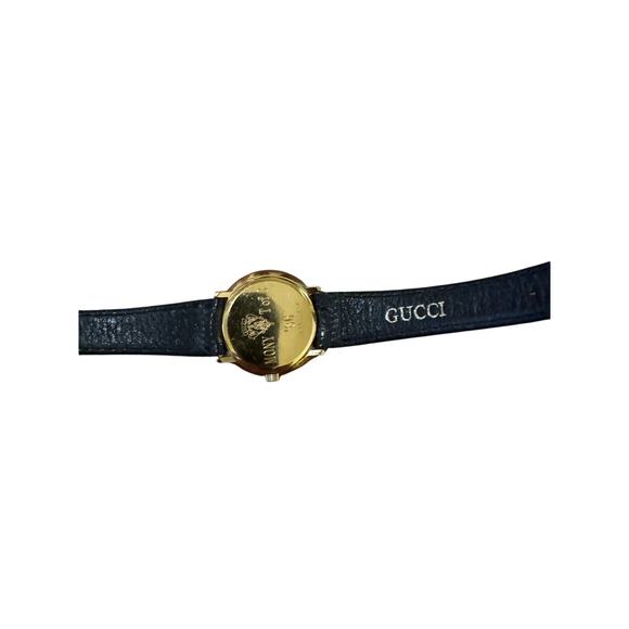Elegant Vintage 80s Black & Gold Gucci Watch - Picture 6 of 7